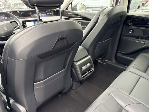 New 2026 Lincoln Nautilus Reserve w/ Jet Appearance Package image 17