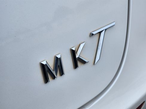 Used 2018 Lincoln MKT AWD w/ Technology Package image 10