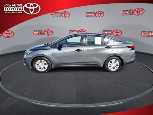 Used 2025 Nissan Versa S w/ Trunk Package FWD image 5
