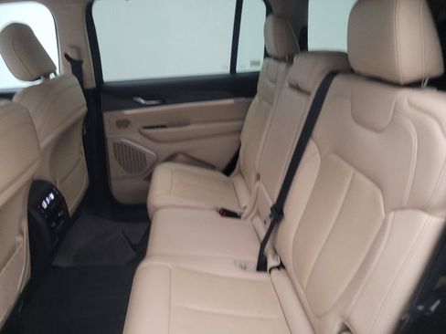 Used 2021 Jeep Grand Cherokee L Limited AWD/4WD image 18