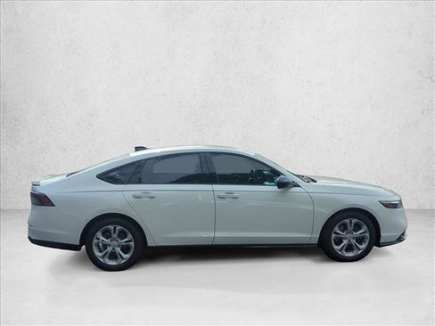 Used 2024 Honda Accord Sport image 4