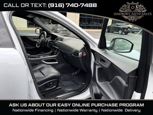 Used 2017 Jaguar F-PACE S AWD/4WD image 11