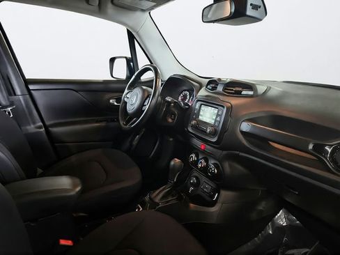 Used 2017 Jeep Renegade Altitude AWD/4WD image 19