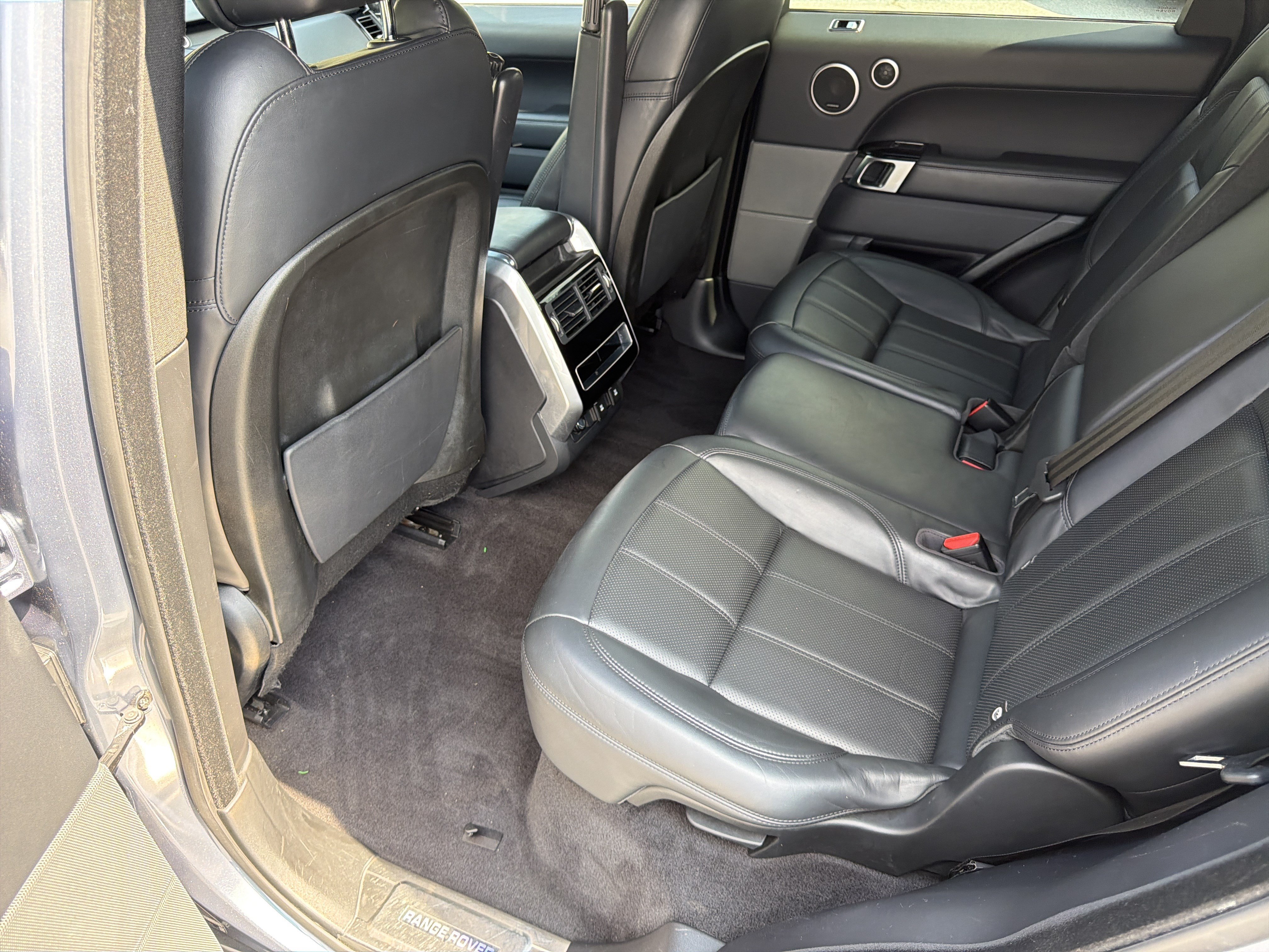 Used 2018 Land Rover Range Rover Sport HSE AWD/4WD image 26