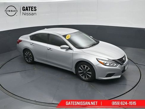 Used 2016 Nissan Altima 2.5 SV FWD image 42