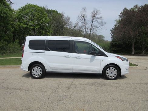 Used 2022 Ford Transit Connect XLT FWD image 6