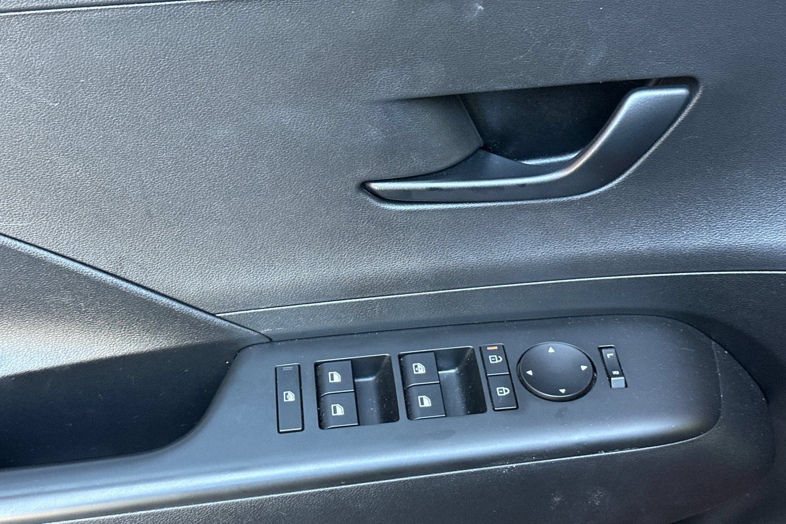 Used 2026 Hyundai Kona SE AWD/4WD image 14