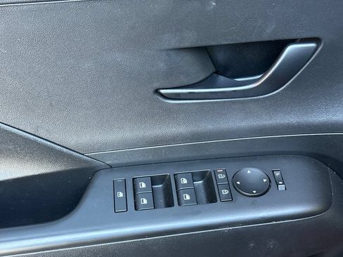 Used 2026 Hyundai Kona SE AWD/4WD image 14