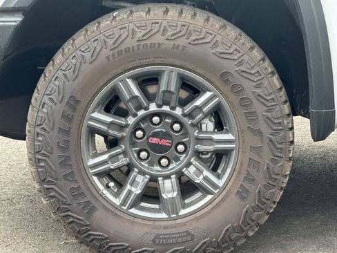 Used 2024 GMC Sierra 1500 AT4X AWD/4WD image 25