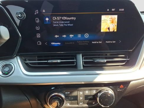 Used 2024 Chevrolet Trax LT w/ Driver Confidence Package FWD image 22