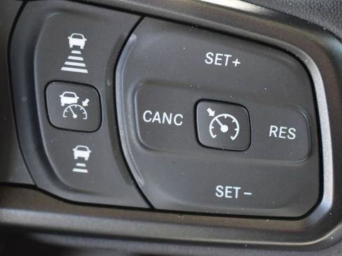 Used 2024 Jeep Wrangler Sport S AWD/4WD image 25