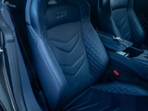 Used 2023 Aston Martin DBS Coupe image 19