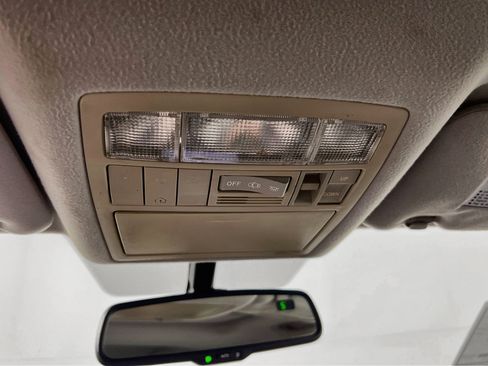 Used 2010 Toyota Venza AWD image 21