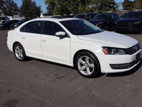 Used 2013 Volkswagen Passat TDI SE image 3