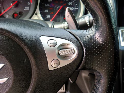 Used 2014 Nissan 370Z Touring w/ Navigation Package image 17