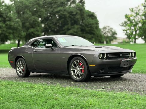 Used 2017 Dodge Challenger GT w/ Driver Convenience Group AWD/4WD image 4