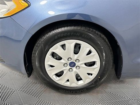 Certified 2019 Ford Fusion S image 29