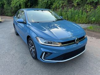 New 2025 Volkswagen Jetta SE image 1