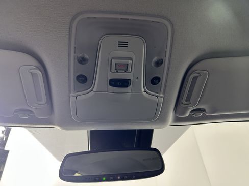 Used 2020 Toyota Prius XLE image 20