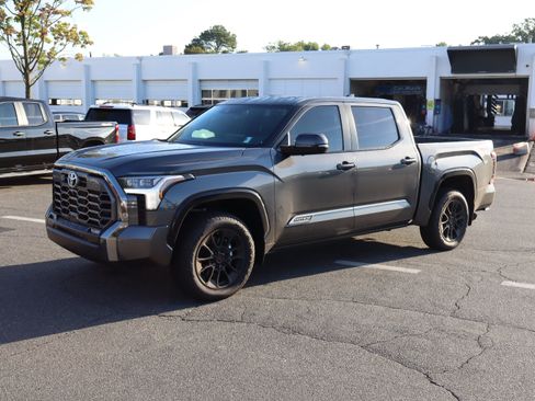 Used 2026 Toyota Tundra Platinum w/ TRD Off-Road Package AWD/4WD image 5