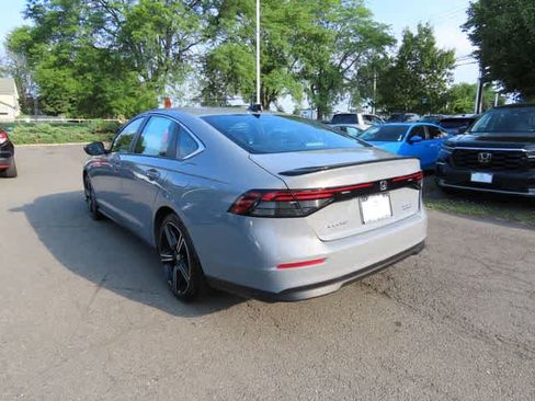 Used 2023 Honda Accord Sport image 4