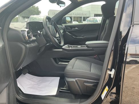 Used 2025 Chevrolet Equinox LT FWD image 8