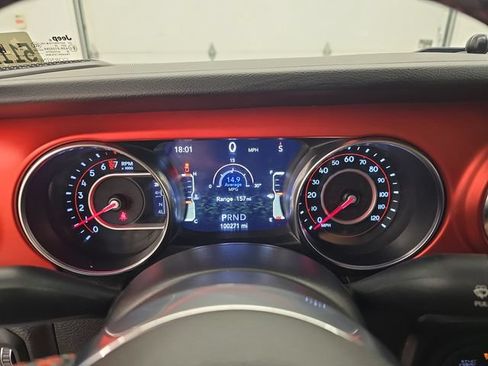 Used 2022 Jeep Gladiator Rubicon w/ Cold Weather Group AWD/4WD image 32