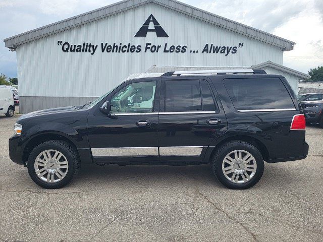 Used 2013 Lincoln Navigator 4WD w/ HD Trailer Tow Pkg image 19