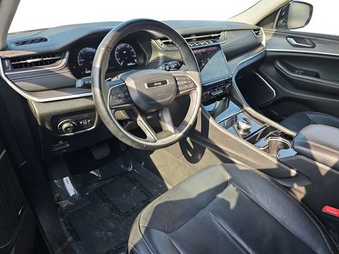 Used 2022 Jeep Grand Cherokee L Limited RWD image 16