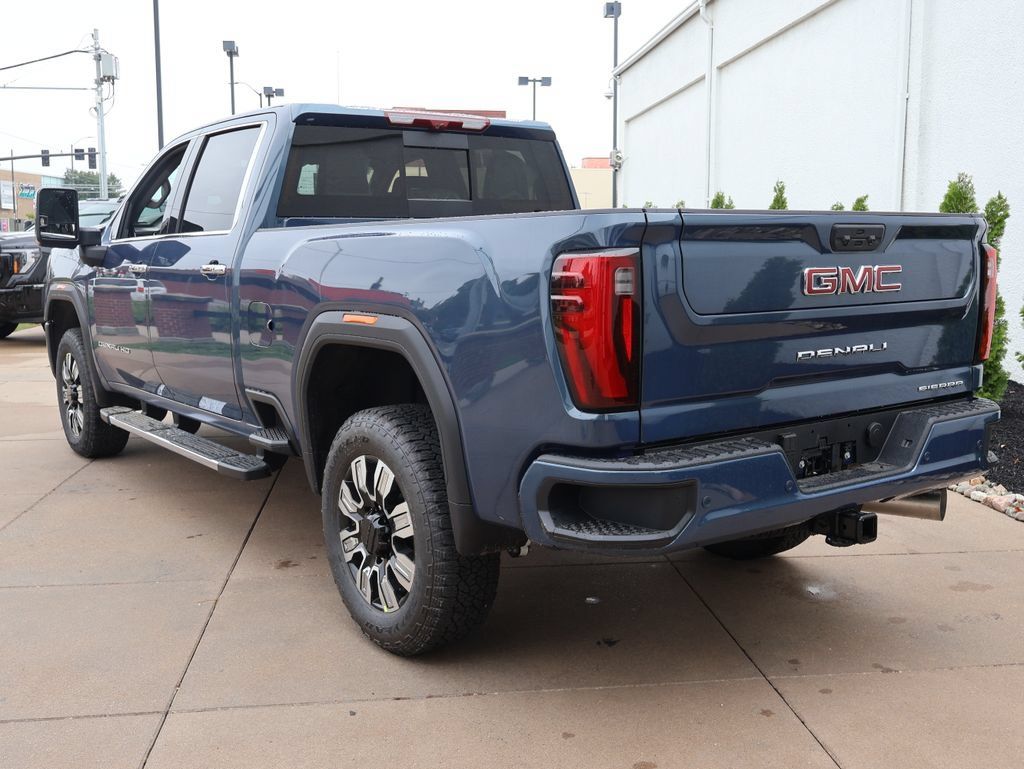 New 2026 GMC Sierra 2500 Denali w/ Denali Reserve Package AWD/4WD image 4