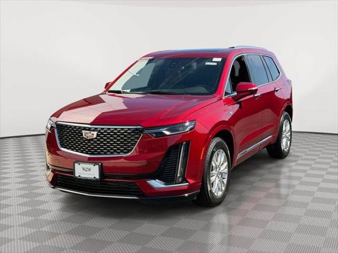 Used 2025 Cadillac XT6 Luxury AWD/4WD image 3