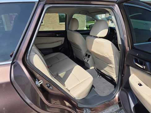 Used 2019 Subaru Outback 3.6R Limited w/ Popular Package #2 AWD/4WD image 18