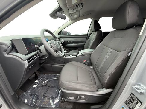 Used 2025 Hyundai Tucson SEL FWD image 9