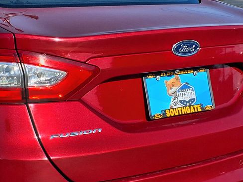 Used 2014 Ford Fusion SE w/ Equipment Group 202A FWD image 25