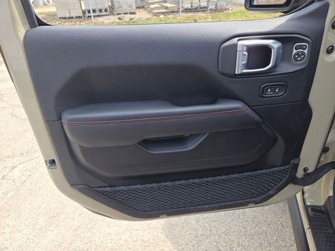 Used 2022 Jeep Wrangler Unlimited Rubicon w/ Steel Bumper Group image 20