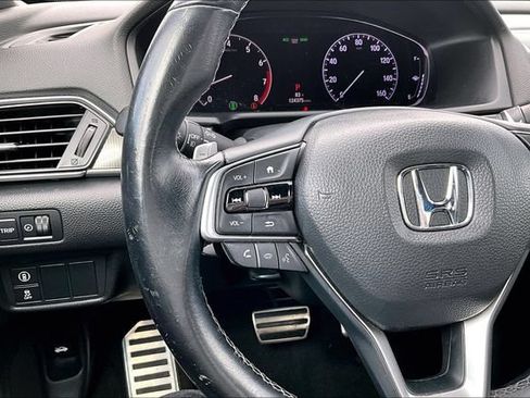 Used 2018 Honda Accord Sport image 10