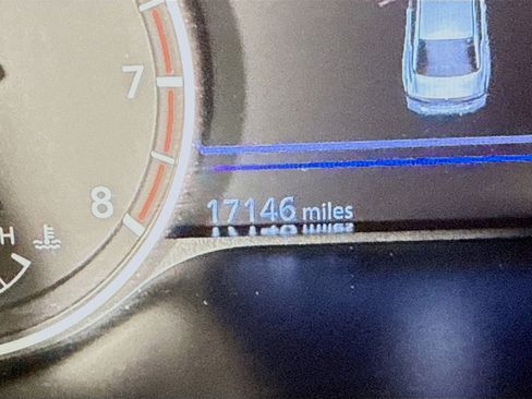 Used 2025 Nissan Altima 2.5 SV image 16