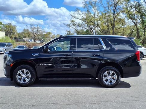 Used 2022 GMC Yukon SLE AWD/4WD image 4