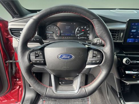 Used 2023 Ford Explorer ST-Line w/ Class IV Trailer Tow Package AWD/4WD image 13