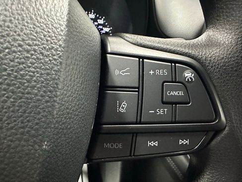 Used 2025 Toyota Sienna LE image 20