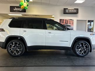 New 2026 Jeep Cherokee Overland video 2