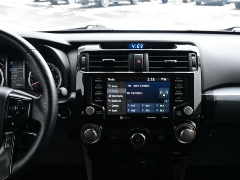 Used 2022 Toyota 4Runner TRD Off-Road Premium image 22