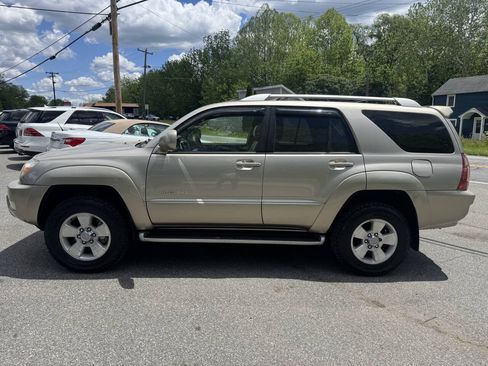 Used 2003 Toyota 4Runner Limited w/ Preferred Accessory Pkg AWD/4WD image 3