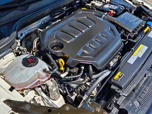 Used 2022 Volkswagen GTI SE FWD image 14