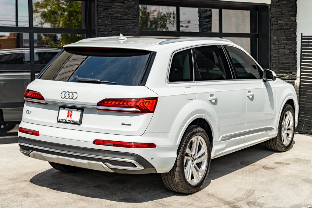 Used 2022 Audi Q7 3.0T Premium Plus w/ Premium Plus Package AWD/4WD image 11