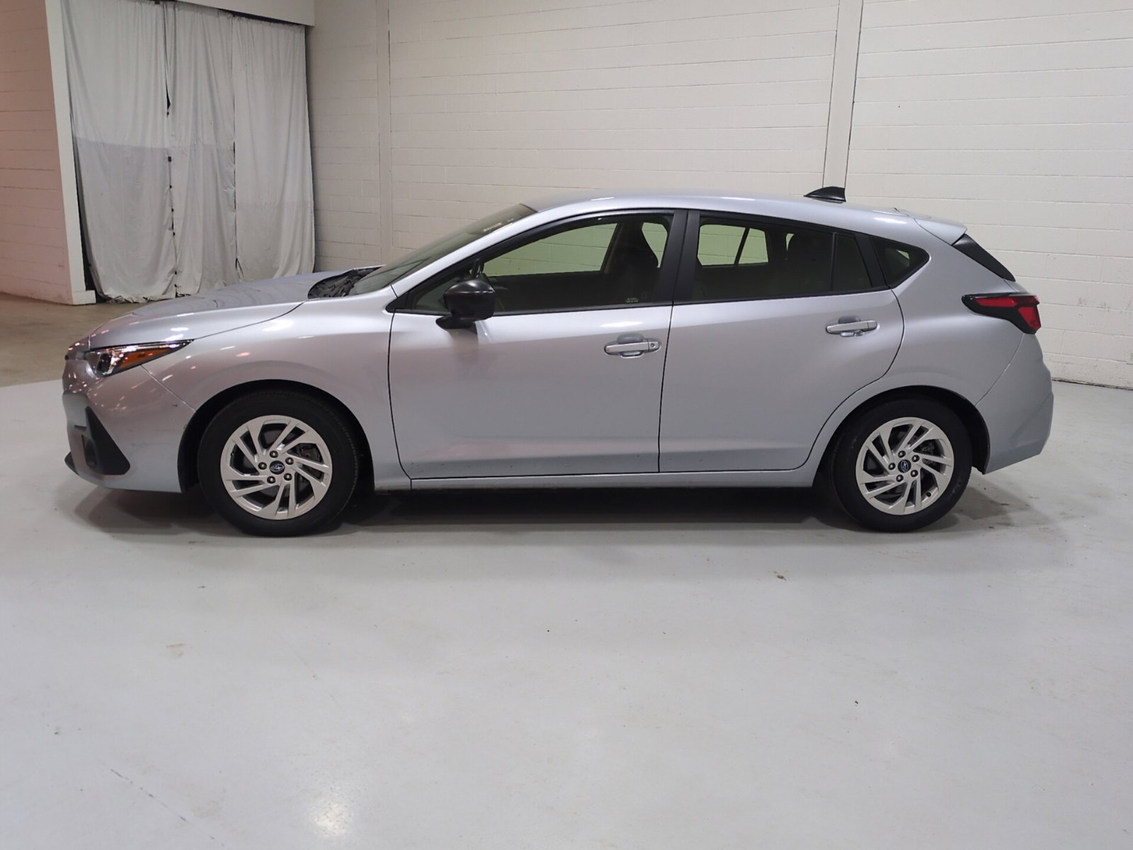 Certified 2024 Subaru Impreza 2.0i AWD/4WD image 6