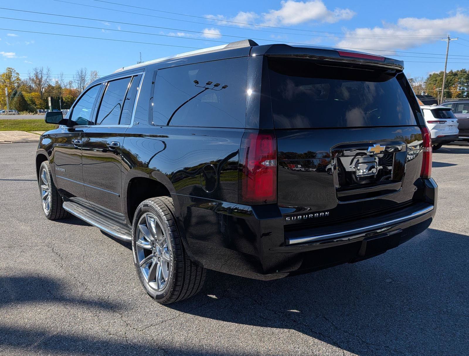 Used 2016 Chevrolet Suburban LTZ AWD/4WD image 7