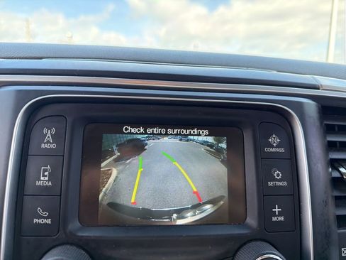 Used 2020 RAM 1500 Classic SLT AWD/4WD image 34