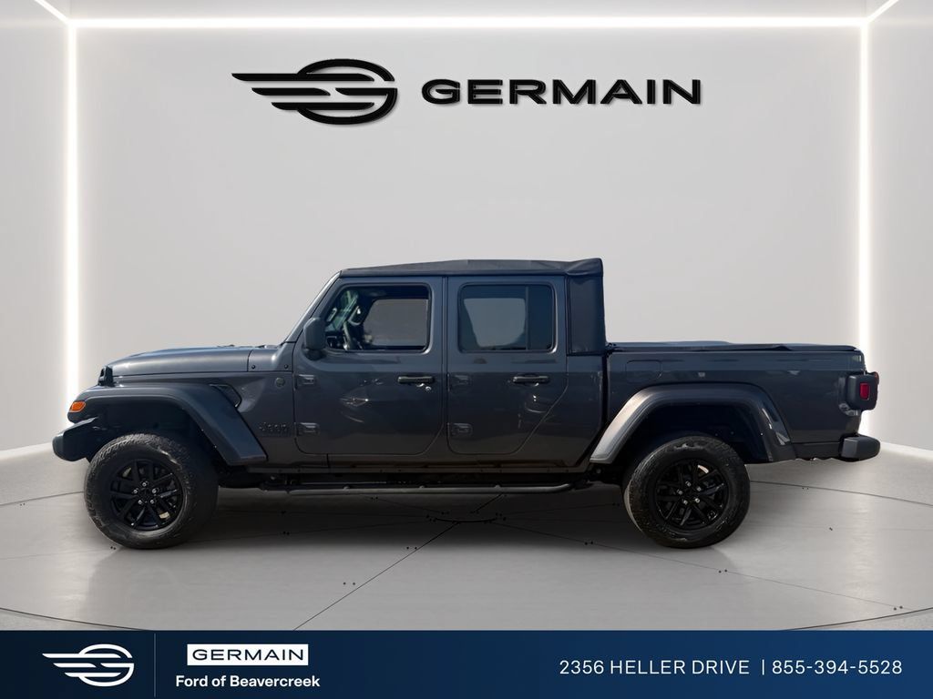 Used 2023 Jeep Gladiator Sport AWD/4WD image 5