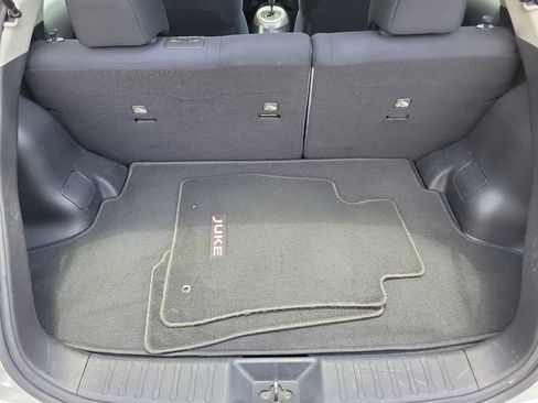 Used 2015 Nissan Juke S FWD image 7